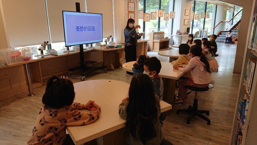 1030幼兒園週間親子科學活動：奇妙的磁鐵-圖片2