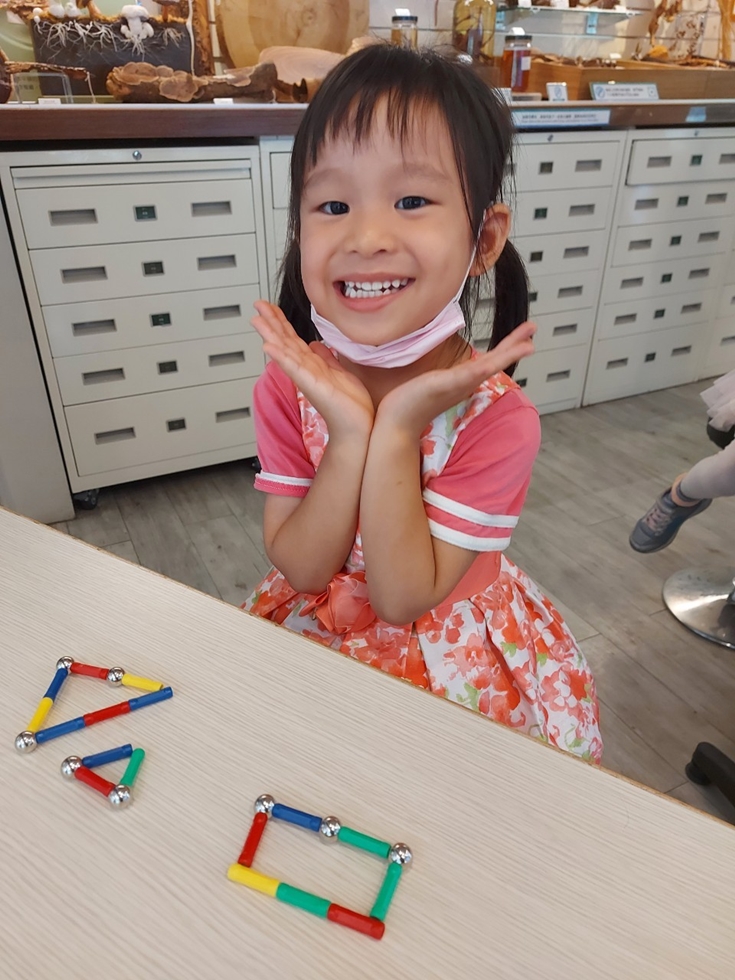 1030幼兒園週間親子科學活動：奇妙的磁鐵-圖片45