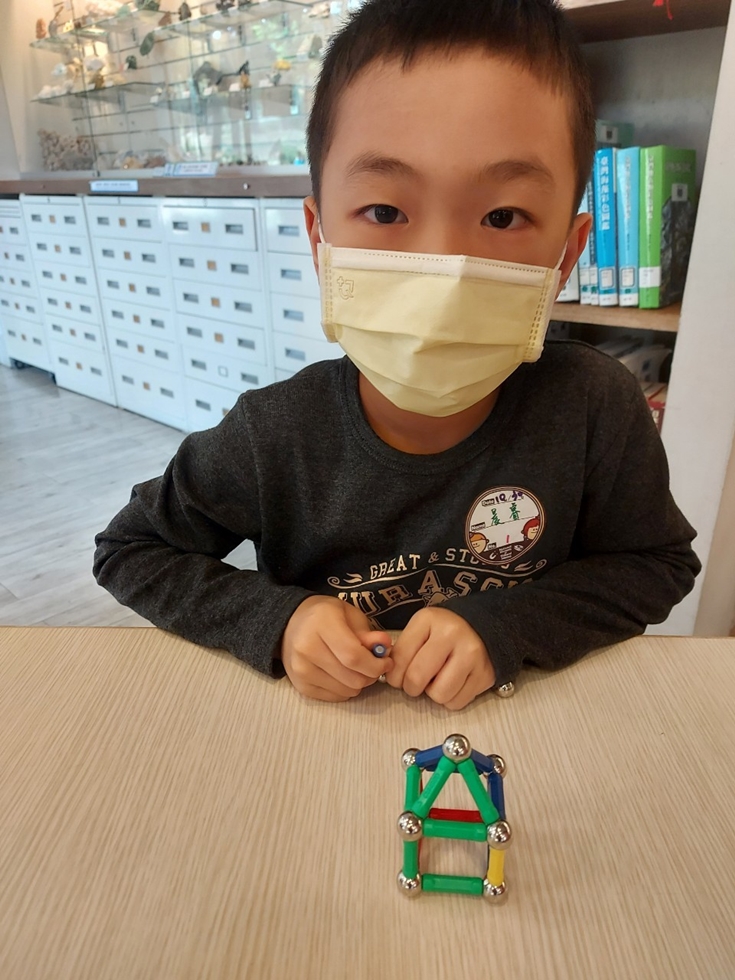 1030幼兒園週間親子科學活動：奇妙的磁鐵-圖片48