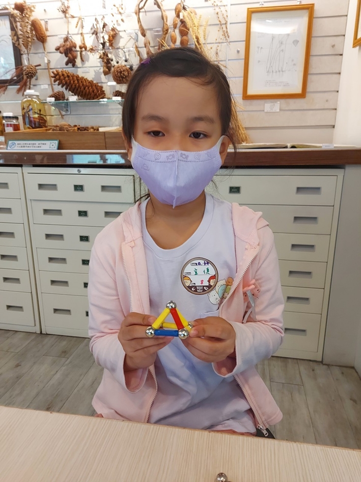 1030幼兒園週間親子科學活動：奇妙的磁鐵-圖片49