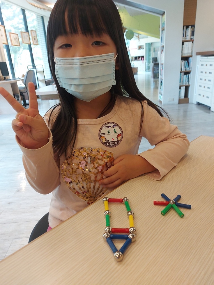 1030幼兒園週間親子科學活動：奇妙的磁鐵-圖片50