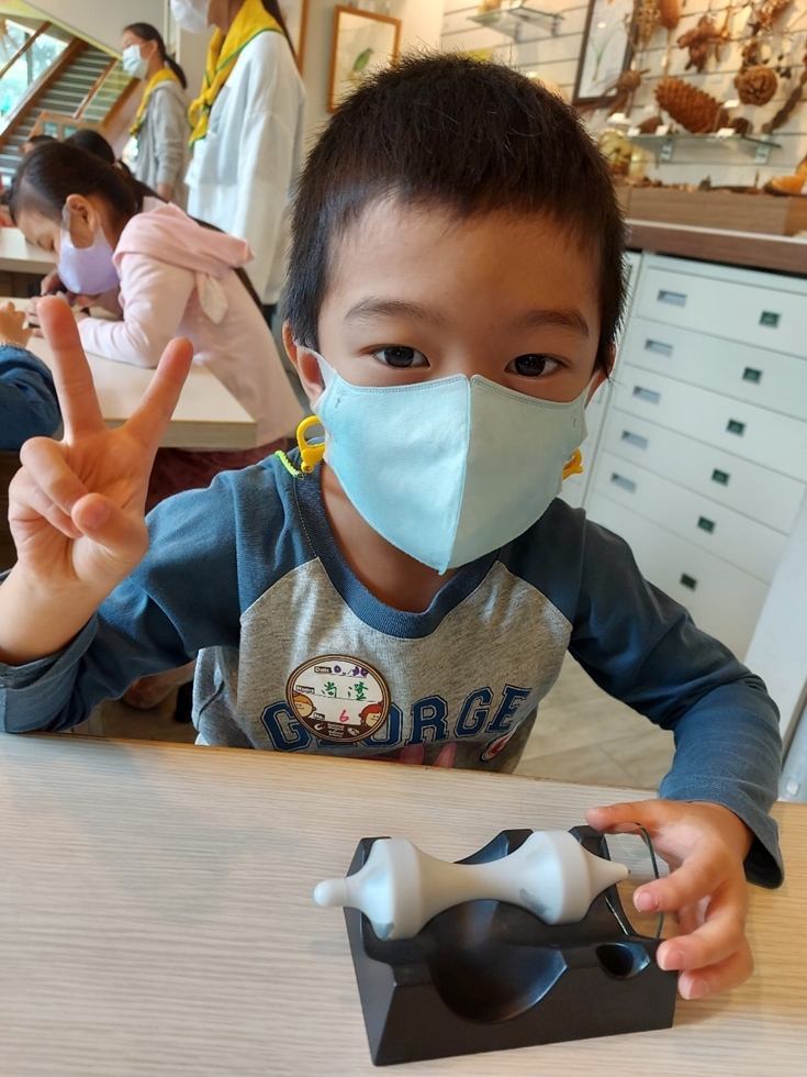 1030幼兒園週間親子科學活動：奇妙的磁鐵-圖片56