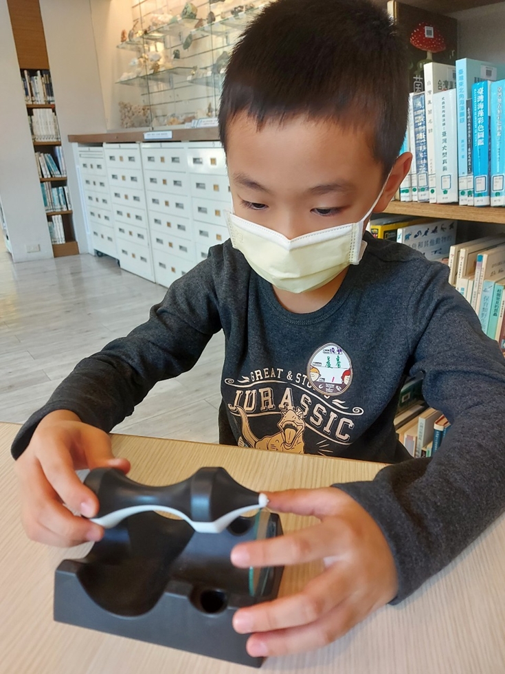 1030幼兒園週間親子科學活動：奇妙的磁鐵-圖片57