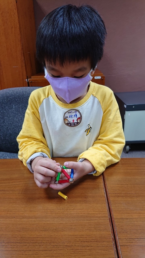 1117幼兒園週間親子科學活動：奇妙的磁鐵-圖片6