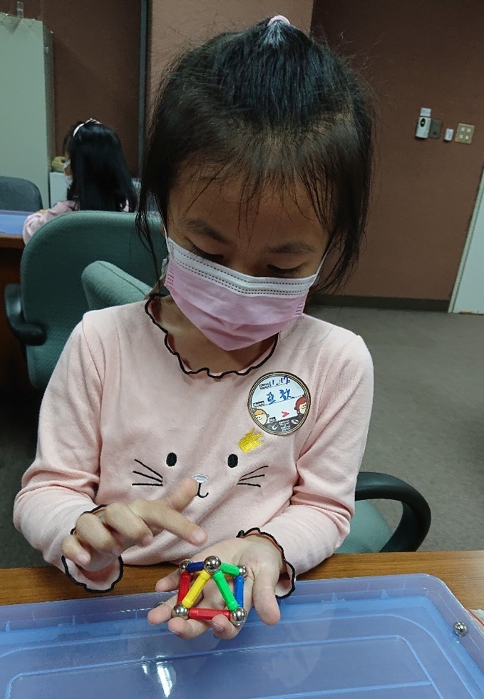 1117幼兒園週間親子科學活動：奇妙的磁鐵-圖片8