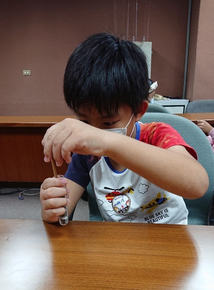 1117幼兒園週間親子科學活動：奇妙的磁鐵-圖片24