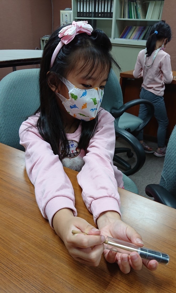 1117幼兒園週間親子科學活動：奇妙的磁鐵-圖片27