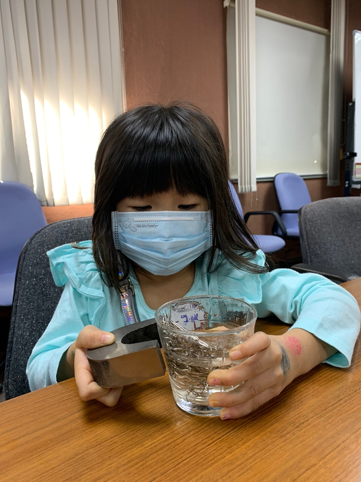 1120幼兒園週間親子科學活動：奇妙的磁鐵-圖片9