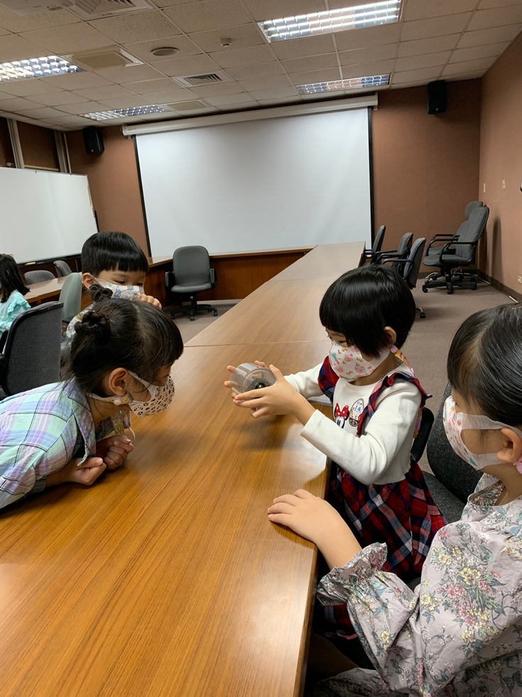 1120幼兒園週間親子科學活動：奇妙的磁鐵-圖片25