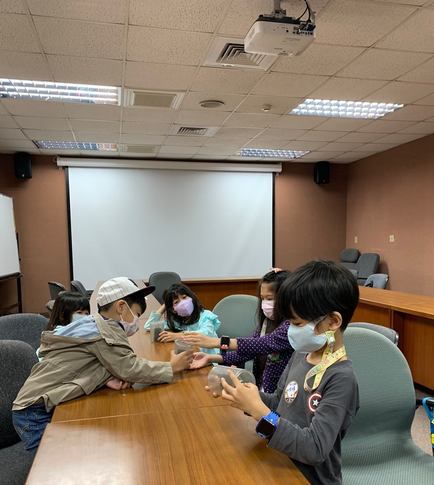 1120幼兒園週間親子科學活動：奇妙的磁鐵-圖片26