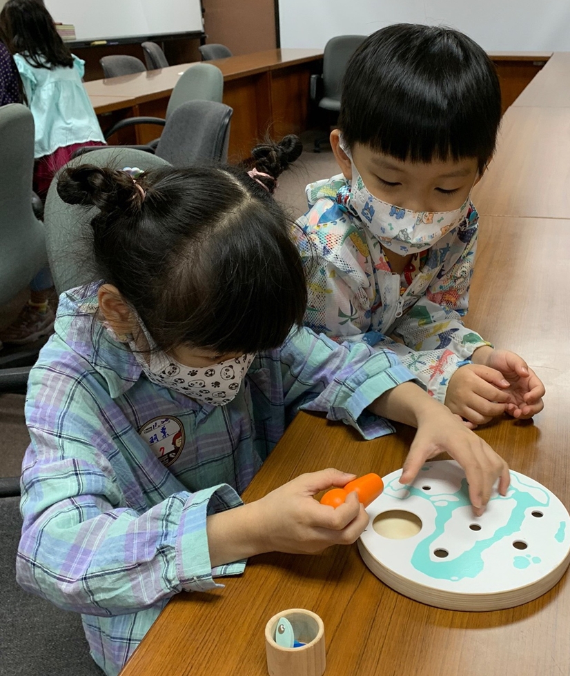 1120幼兒園週間親子科學活動：奇妙的磁鐵-圖片31