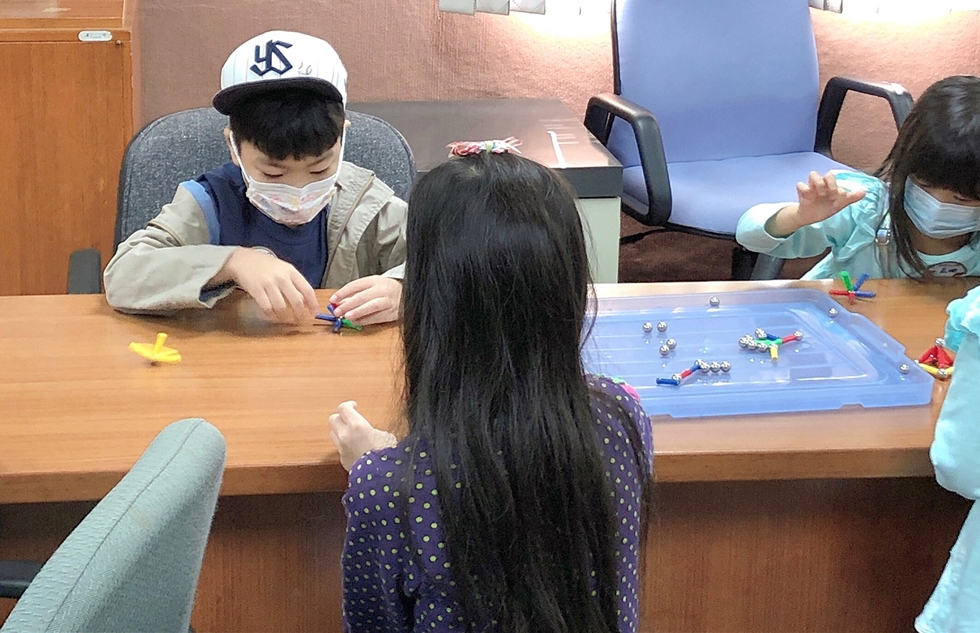 1120幼兒園週間親子科學活動：奇妙的磁鐵-圖片36