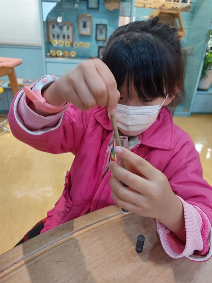 1124幼兒園週間親子科學活動：奇妙的磁鐵-圖片12