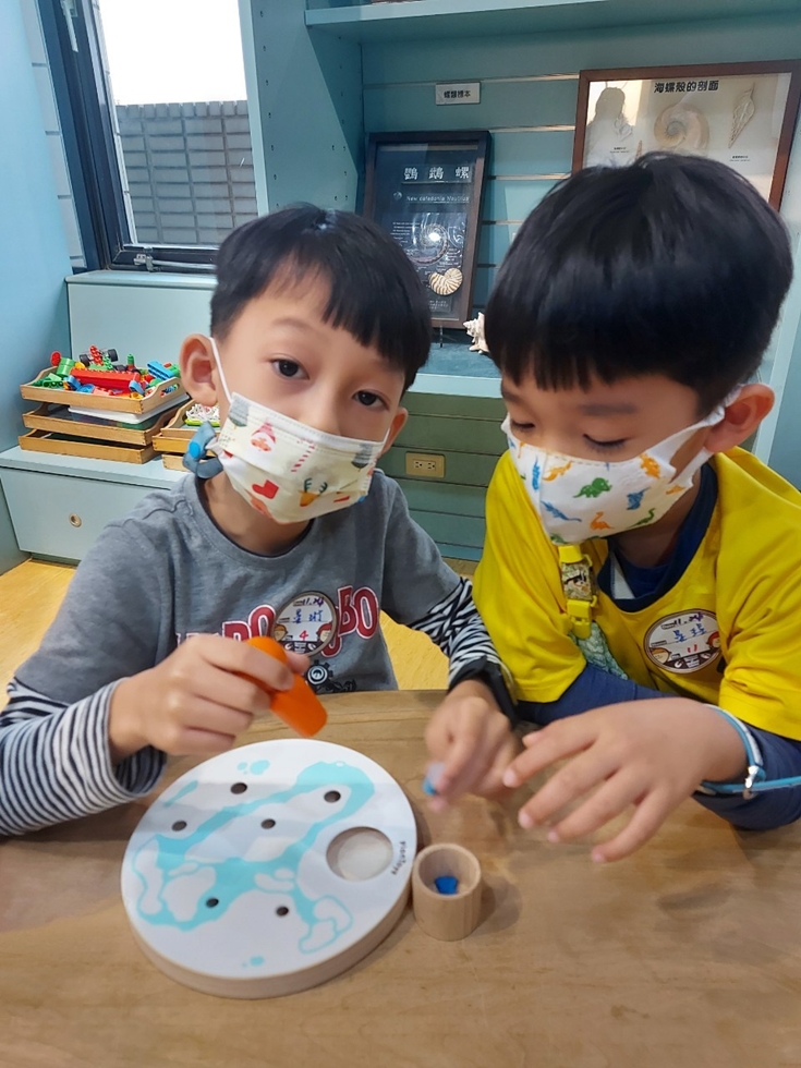 1124幼兒園週間親子科學活動：奇妙的磁鐵-圖片31