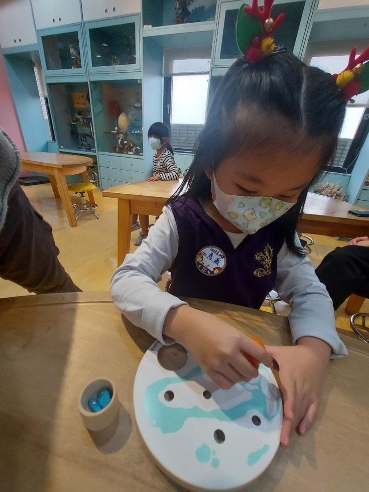1124幼兒園週間親子科學活動：奇妙的磁鐵-圖片34
