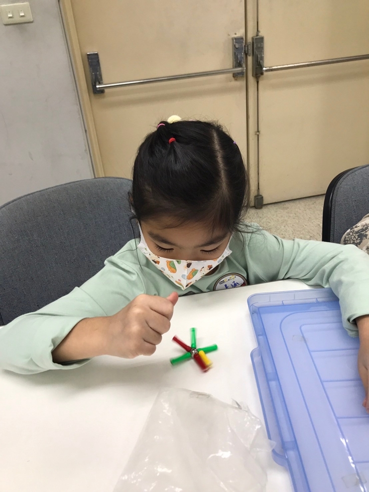 1127幼兒園週間親子科學活動：奇妙的磁鐵-圖片3
