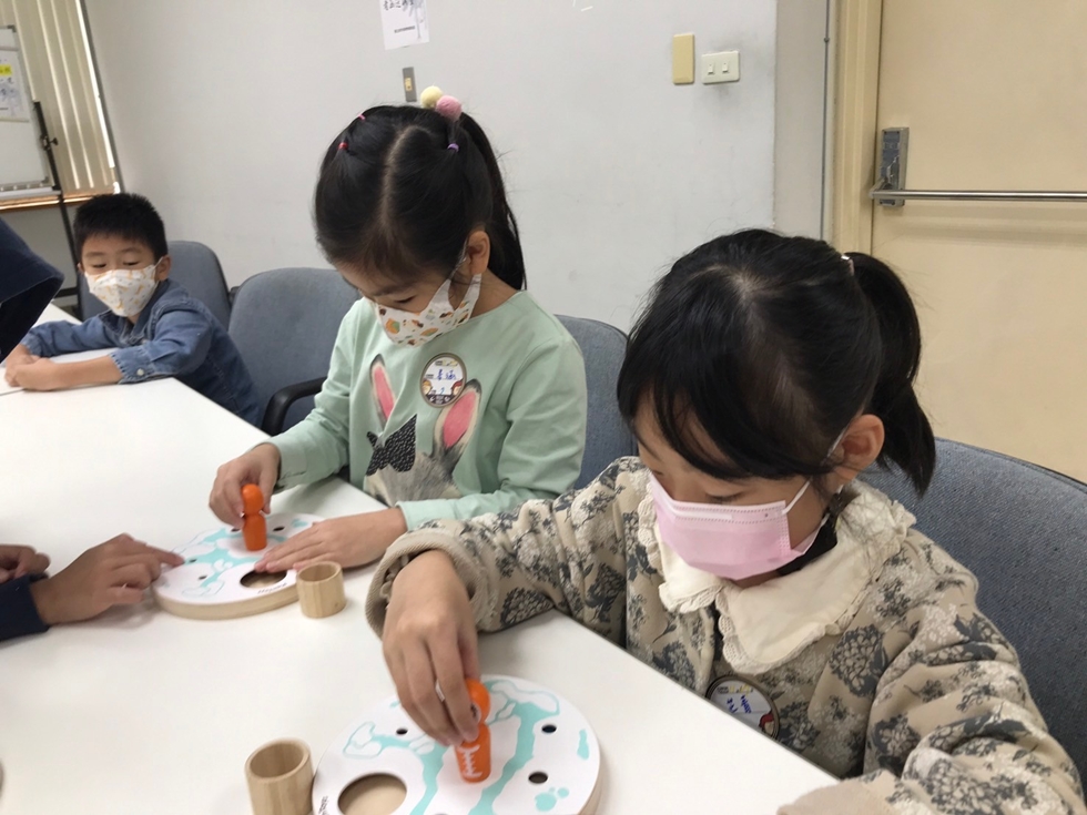 1127幼兒園週間親子科學活動：奇妙的磁鐵-圖片6