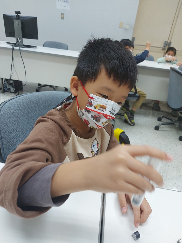 1127幼兒園週間親子科學活動：奇妙的磁鐵-圖片21