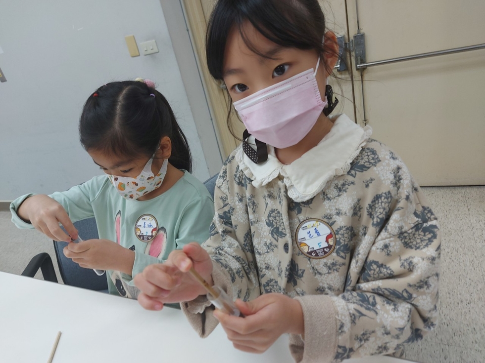 1127幼兒園週間親子科學活動：奇妙的磁鐵-圖片25