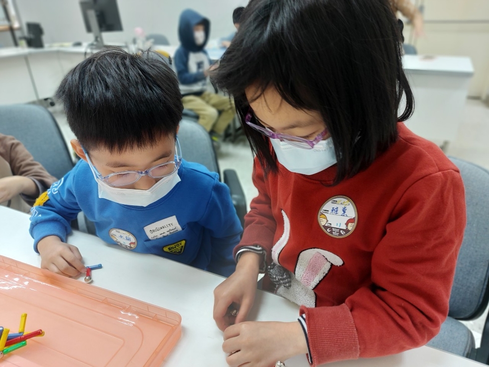 1127幼兒園週間親子科學活動：奇妙的磁鐵-圖片35