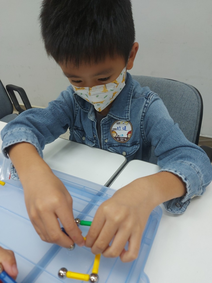 1127幼兒園週間親子科學活動：奇妙的磁鐵-圖片37
