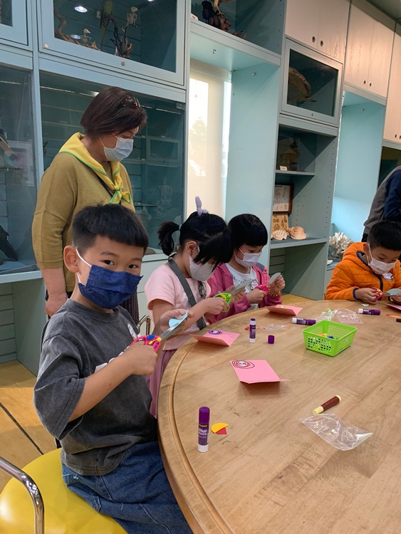 3/16 幼兒園週間親子科學活動：鳥兒的家-圖片16