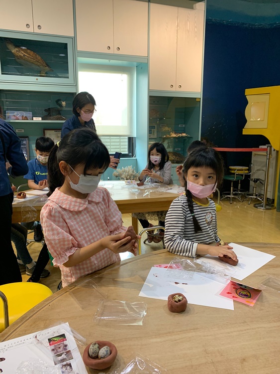 3/19 幼兒園週間親子科學活動：鳥兒的家-圖片7