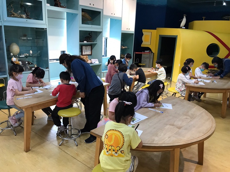 4/16 幼兒園週間親子科學活動：蝠到福到-圖片4