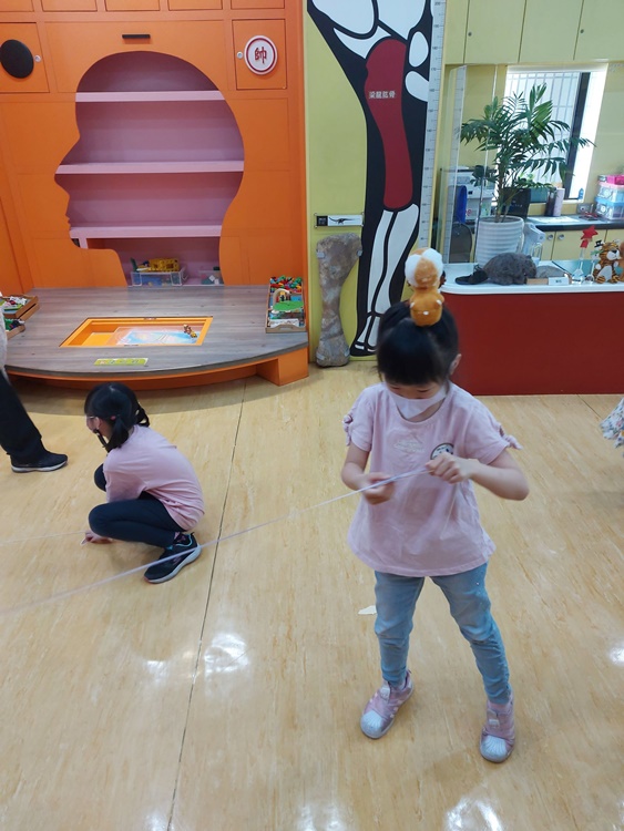 4/16 幼兒園週間親子科學活動：蝠到福到-圖片11
