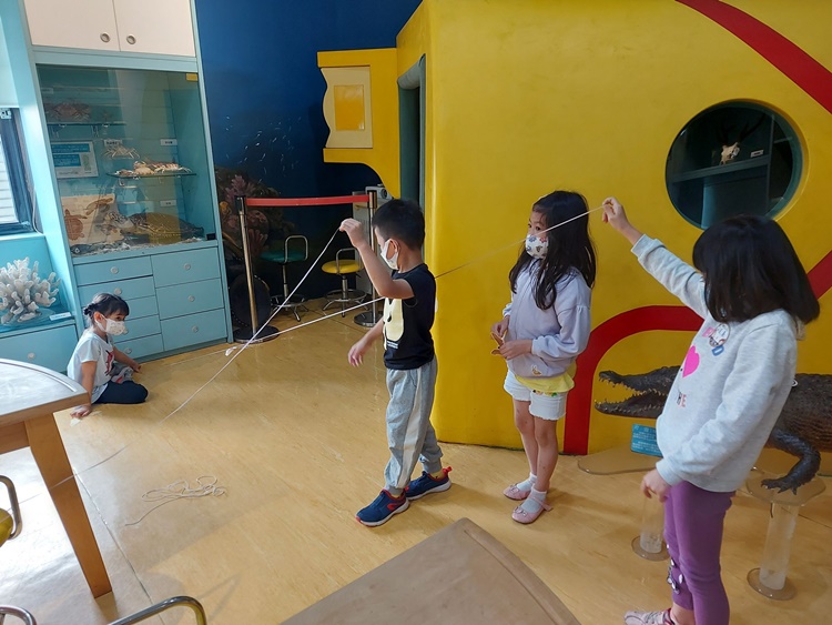 4/16 幼兒園週間親子科學活動：蝠到福到-圖片33