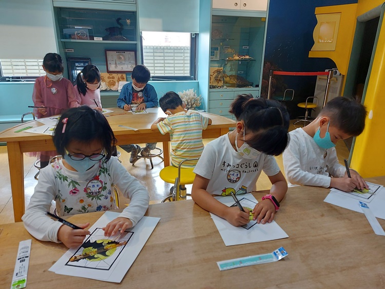 4/16 幼兒園週間親子科學活動：蝠到福到-圖片36