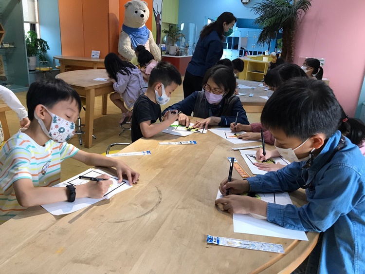 4/16 幼兒園週間親子科學活動：蝠到福到-圖片70