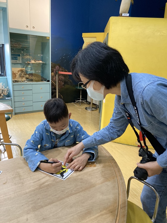 4/20 幼兒園週間親子科學活動：蝠到福到-圖片2