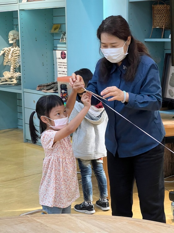 4/20 幼兒園週間親子科學活動：蝠到福到-圖片11