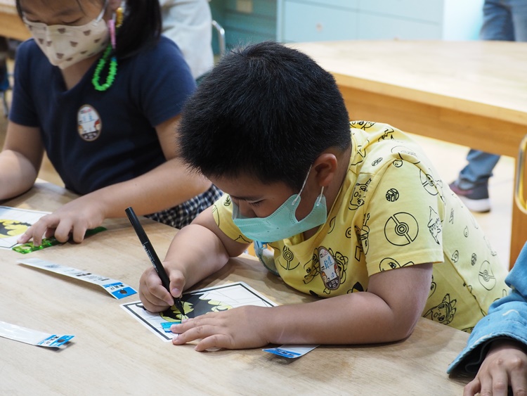 4/20 幼兒園週間親子科學活動：蝠到福到-圖片78