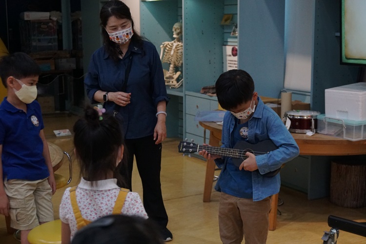 5/14 幼兒園週間親子科學活動：搖滾音樂課-圖片43