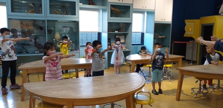 5/18 幼兒園週間親子科學活動：搖滾音樂課-圖片12