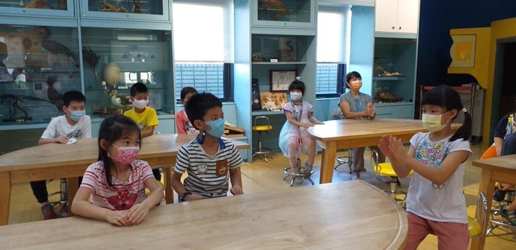 5/18 幼兒園週間親子科學活動：搖滾音樂課-圖片24
