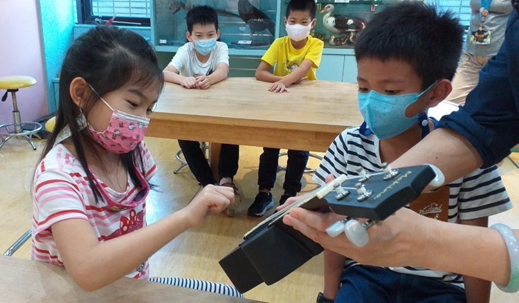 5/18 幼兒園週間親子科學活動：搖滾音樂課-圖片36